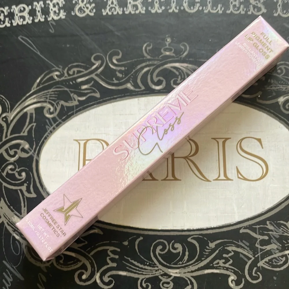 Jeffree‎ Star cosmetics Supreme Gloss in the color No Apologies Neon purple-blue
